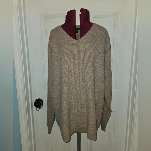 Saks Fifth Avenue Sweaters - Saks Fifth Avenue Cashmere Tan Knit V Neck Sweater XL